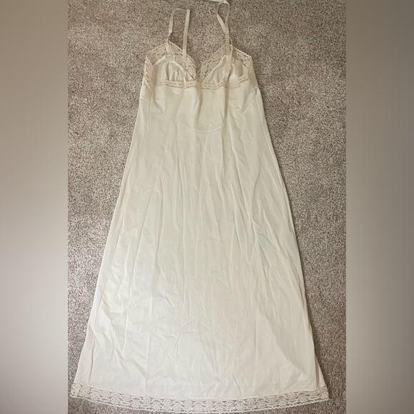 Vanity Fair Vintage Slip/Dress - Picture 2 of 3
